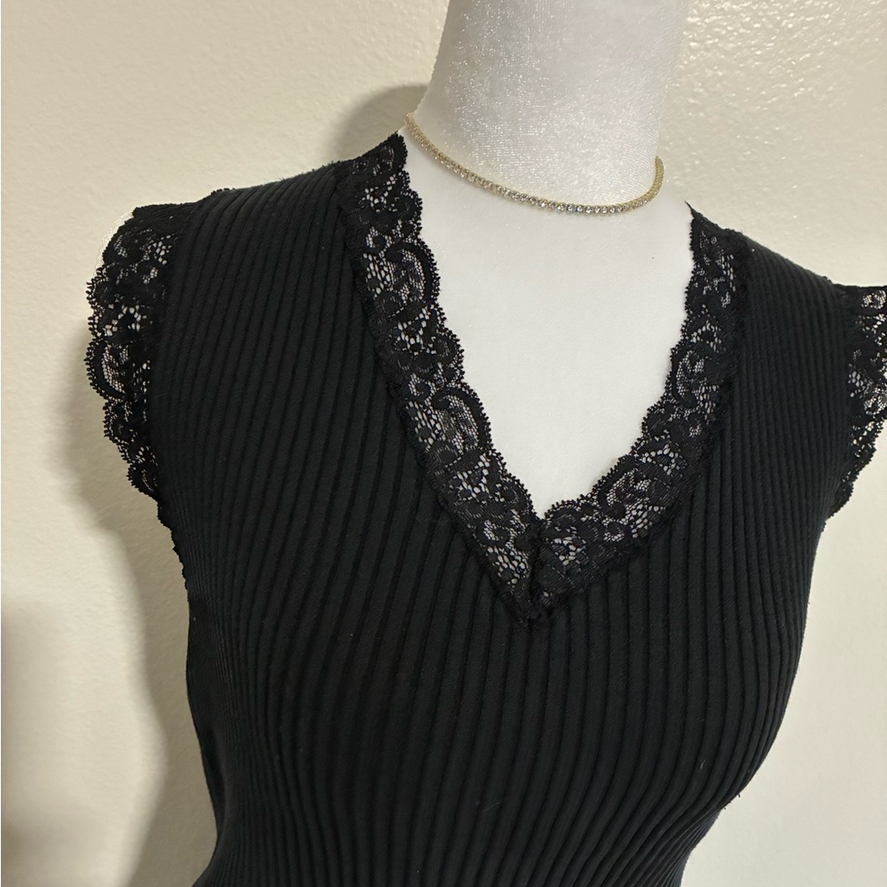 SOLD 🖤 - Picture 2 of 3